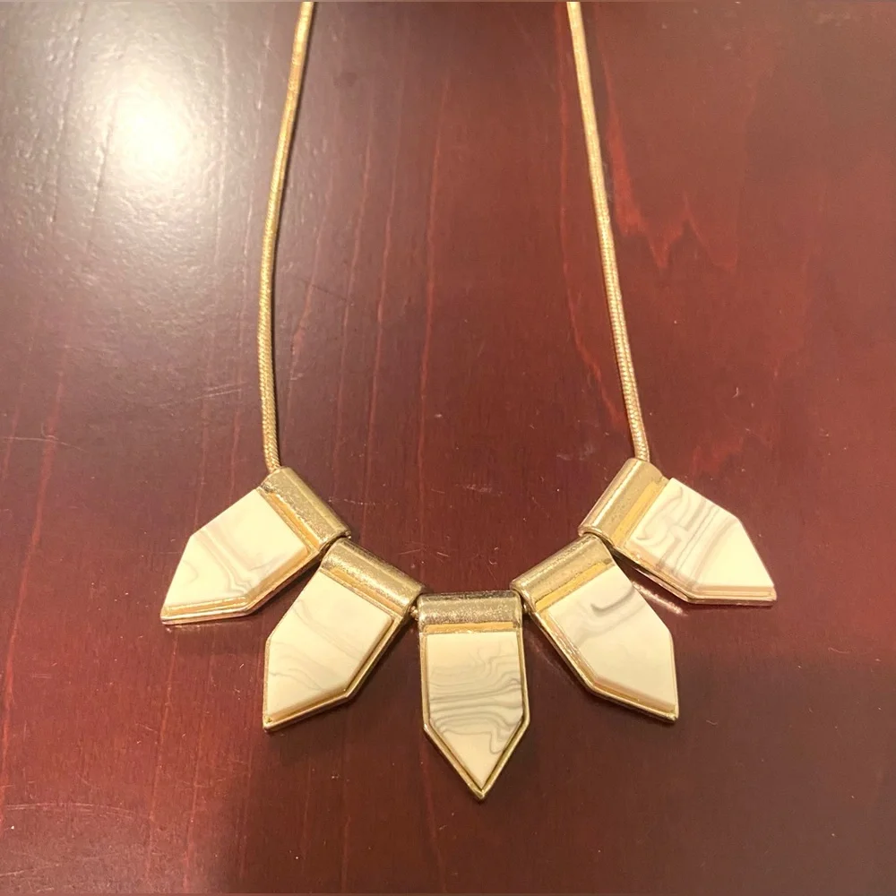 Geometric necklace - Picture 1 of 5